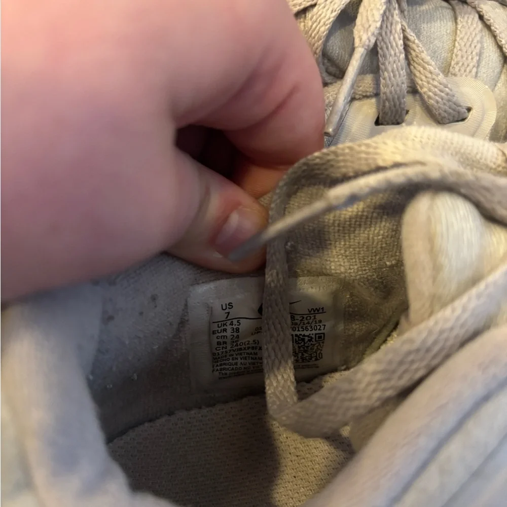 Nike Women's Light Purple Lace-Up Training Sneakers - Picture 3 of 7